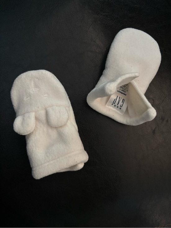 GAP Other - Baby Gap Fleece Mittens Unisex 6-12 Months Warm Winter Off White Cream Bear Ears
